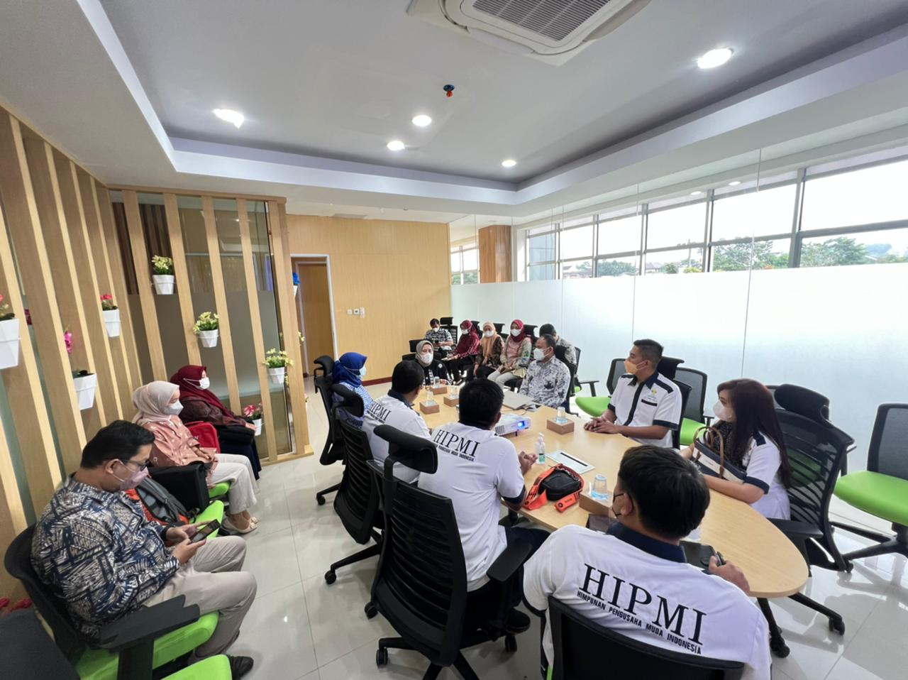 Kunjungan dan Penjajakan Kerja Sama DPMPTSP dan BPC HIPMI Kota Cimahi